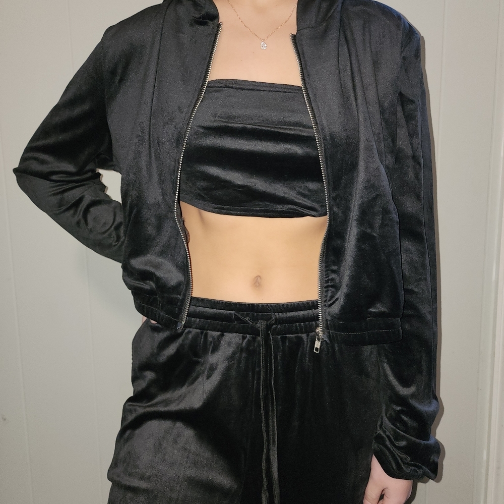 NWT Dolls Kill Luxurious Soft Velor Black Pant And Jacket Set - Picture 11 of 13